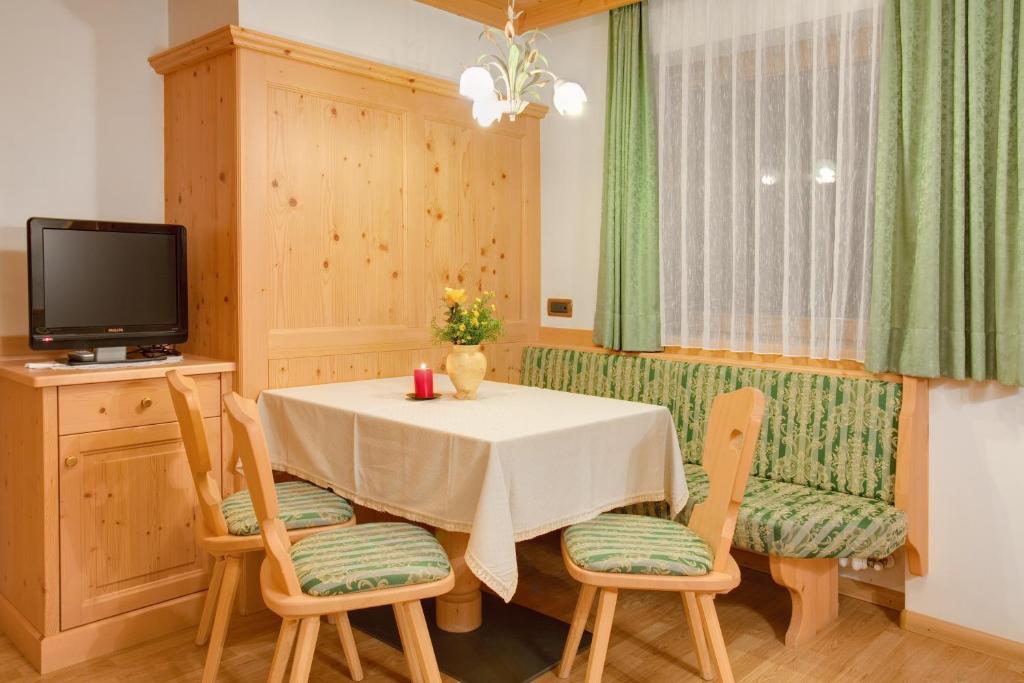 Residence Forcelles San Cassiano  Rom bilde