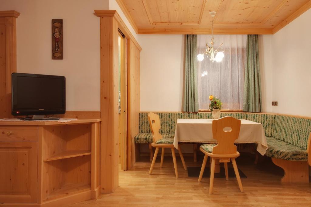 Residence Forcelles San Cassiano  Rom bilde